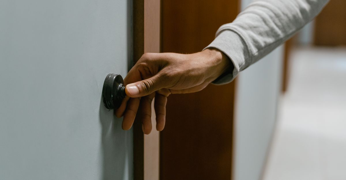 locksmith at work residential — Woodbridge NJ Locksmith